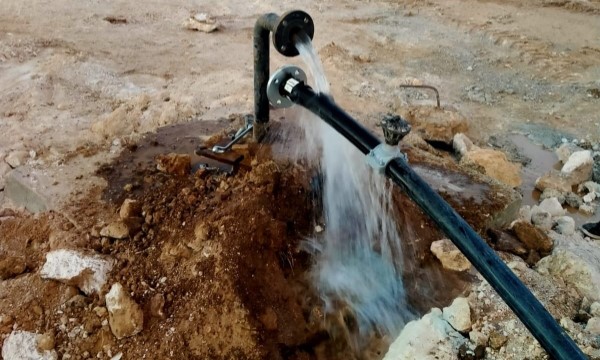 Midyat Cumhuriyet Mahallesi Çiftlik Tepe'de İçme Suyu Sorunu Çözüldü