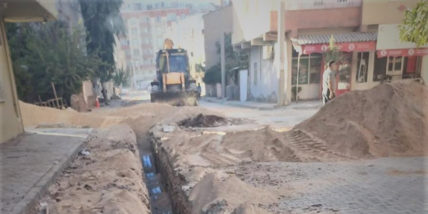 Kızıltepe’nin Su Sorununu Büyük Ölçüde Giderecek Olan İçme Suyu Yapım İşi Hızla Devam Ediyor.