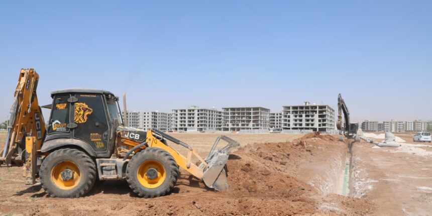 Kızıltepe Turgut Özal Mahallesi’nde 12 Bin Metrelik Atıksu Çalışmaları Devam Ediyor