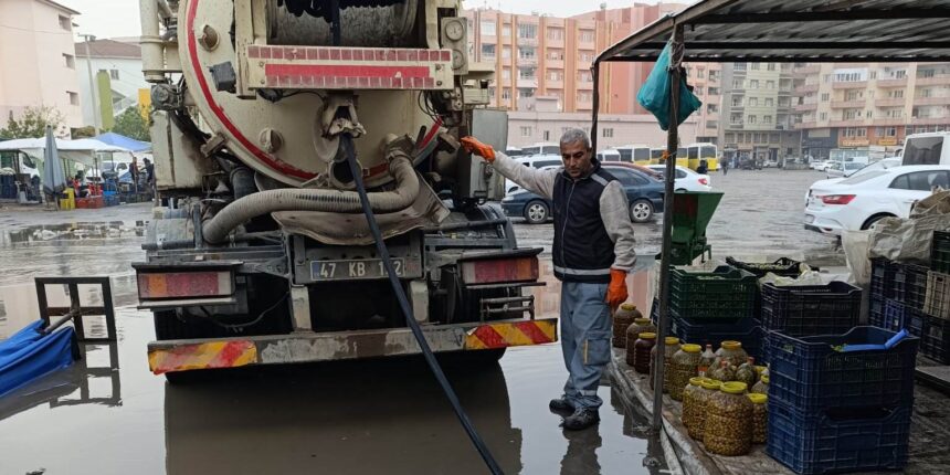 Mardin’de Yağış Mesaisi, MARSU ve Büyükşehir Belediyesi Ekipleri 10 İlçede Seferber Oldu