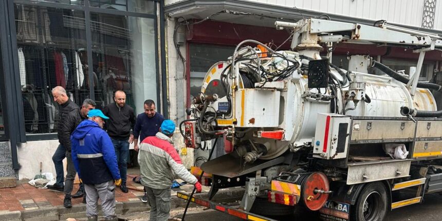 Mardin’de Yağış Mesaisi, MARSU ve Büyükşehir Belediyesi Ekipleri 10 İlçede Seferber Oldu