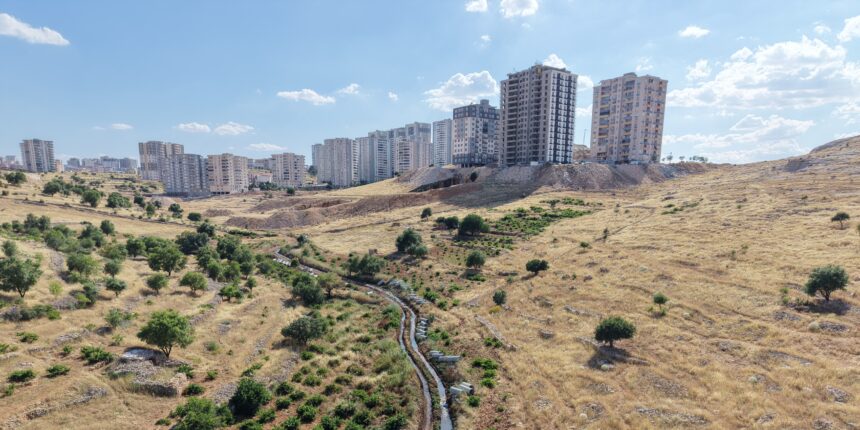 MARSU, Bir Dereyi Daha Yer Altına Alıyor; Tarım Arazileri Korunuyor